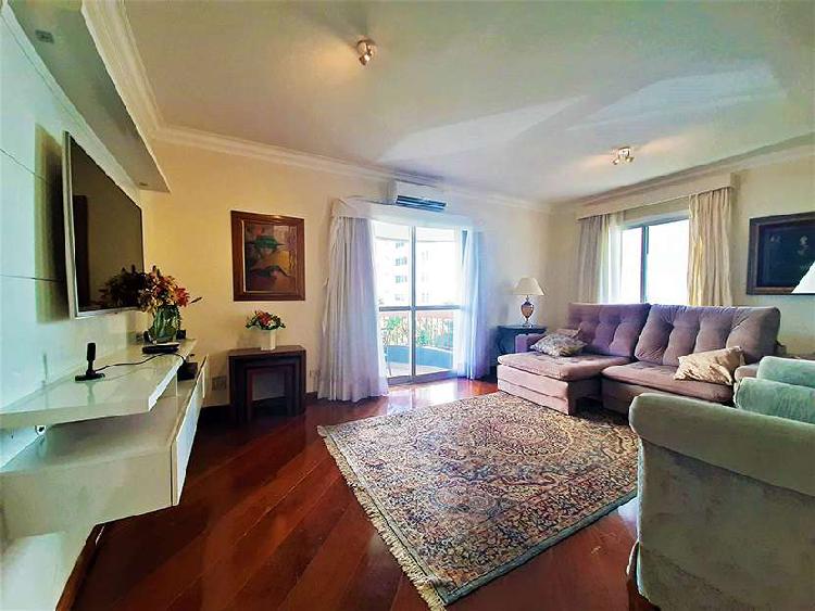 Apartamento com 3 Quartos à Venda, 160 m² por R$ 1.700.000