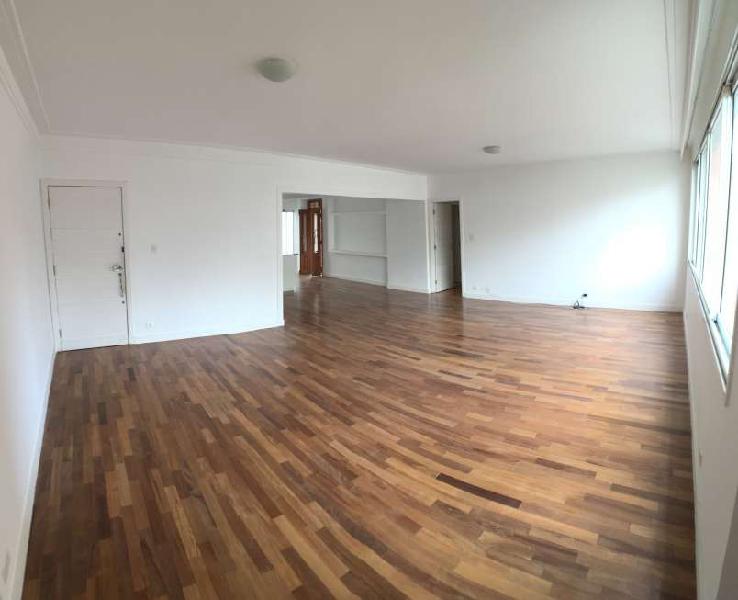 Apartamento com 3 Quartos à Venda, 166 m² por R$ 1.350.000