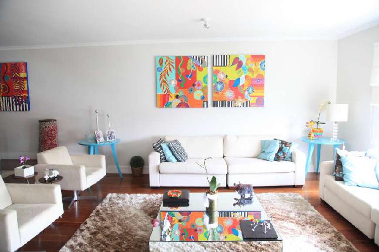 Apartamento com 3 Quartos à Venda, 211 m² por R$ 1.100.000