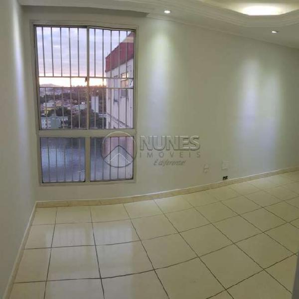 Apartamento com 3 Quartos à Venda, 60 m² por R$ 240.000