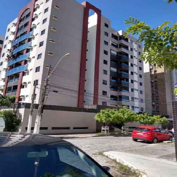 Apartamento com 3 Quartos à Venda, 77 m² por R$ 380.000