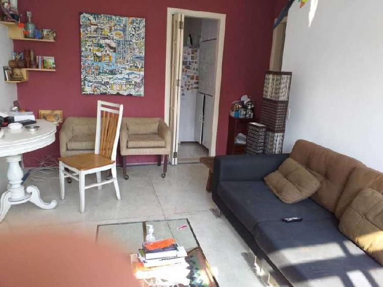 Apartamento com 3 Quartos à Venda, 79 m² por R$ 630.000