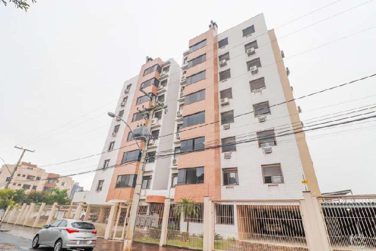Apartamento com 3 Quartos à Venda, 80 m² por R$ 355.000