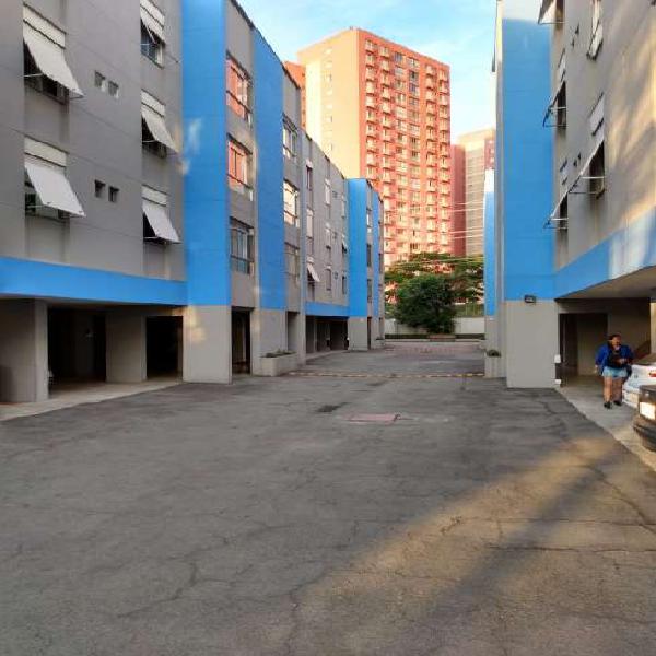 Apartamento com 3 Quartos à Venda, 82 m² por R$ 360.000