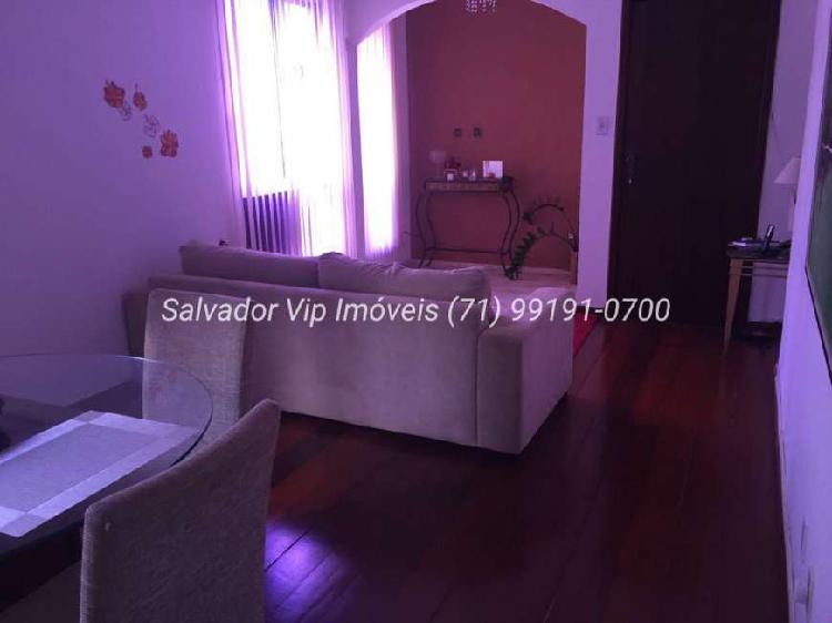 Apartamento com 3 Quartos à Venda, 83 m² por R$ 375.000