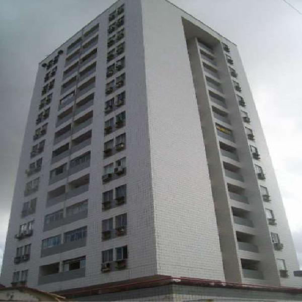 Apartamento com 3 Quartos à Venda, 90 m² por R$ 250.000