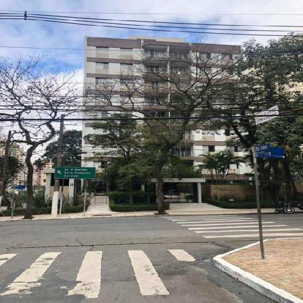 Apartamento com 3 Quartos à Venda, 90 m² por R$ 870.000