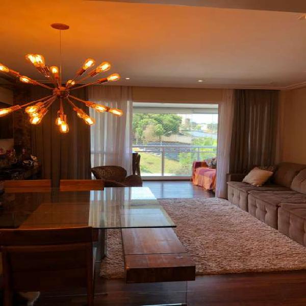 Apartamento com 3 Quartos à Venda, 91 m² por R$ 565.000