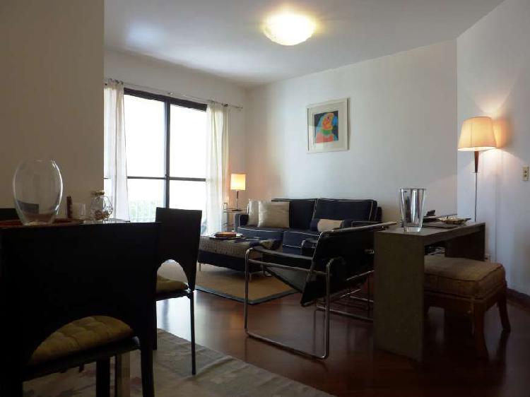 Apartamento com 3 Quartos à Venda, 97 m² por R$ 910.000