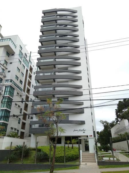 Apartamento com 3 Quartos para Alugar, 137 m² por R$