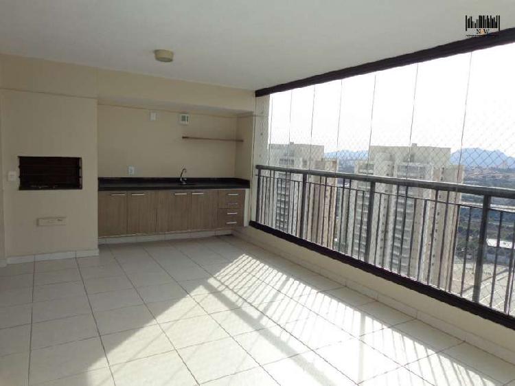 Apartamento com 3 Quartos para Alugar, 148 m² por R$