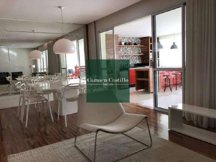 Apartamento com 3 Quartos para Alugar, 205 m² por R$