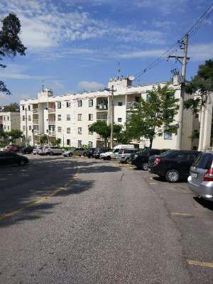 Apartamento com 3 Quartos para Alugar, 58 m² por R$