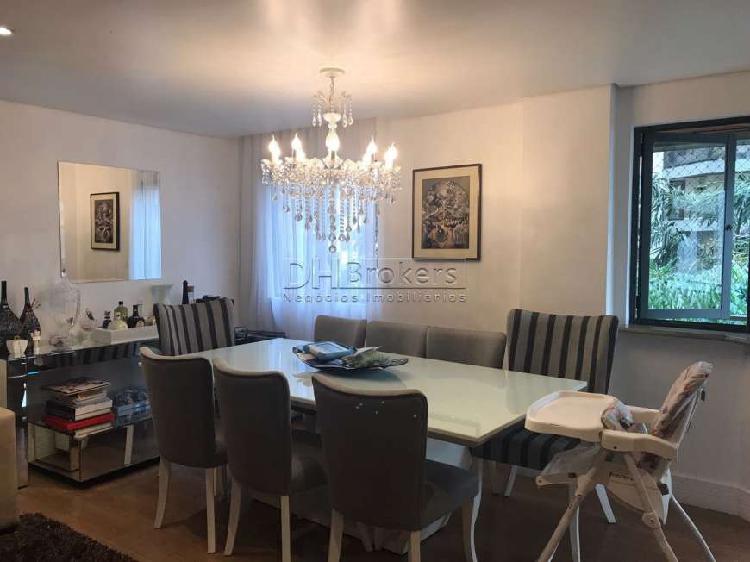 Apartamento com 4 Quartos à Venda, 143 m² por R$ 1.600.000