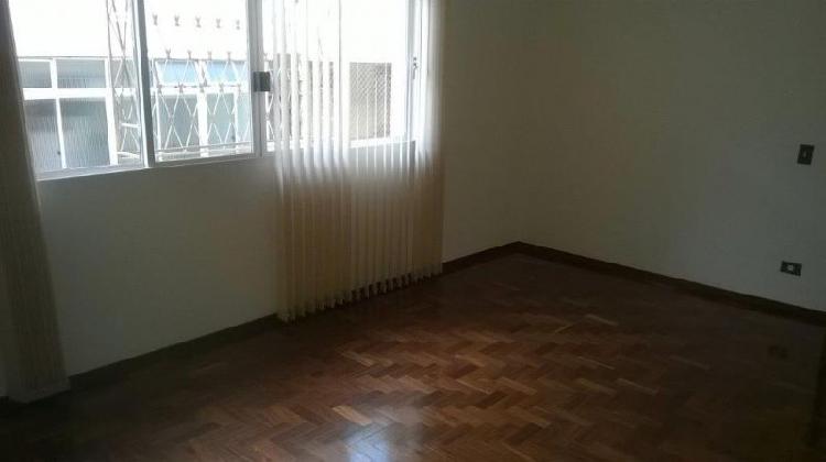 Apartamento com 4 Quartos para Alugar, 144 m² por R$