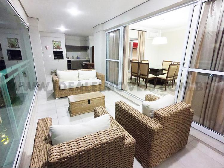 Apartamento com 4 Quartos para Alugar, 233 m² por R$