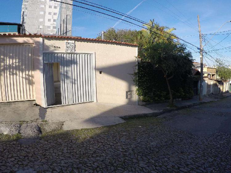 Casa, Esplanada, 2 Quartos, 4 Vagas, 1 Suíte