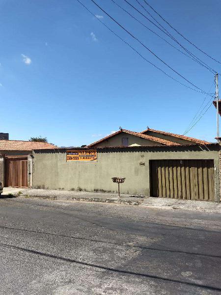 Casa, Jardim Industrial, 4 Quartos, 2 Vagas, 1 Suíte