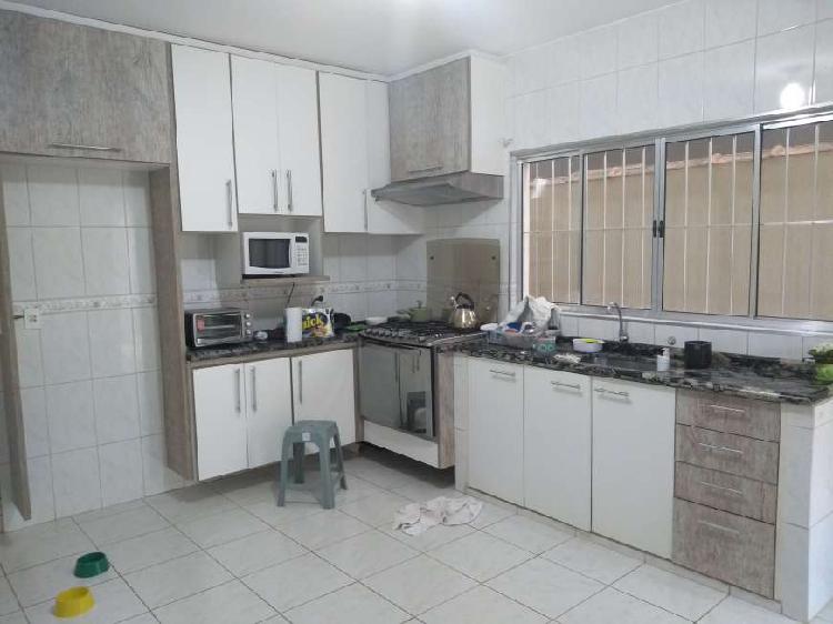 Casa com 1 Quarto para Alugar, 50 m² por R$ 700/Mês COD.