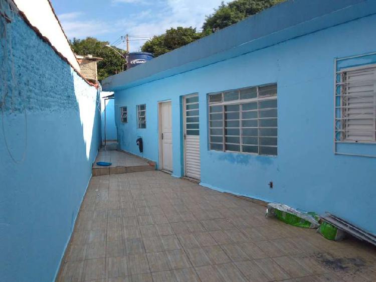 Casa com 1 Quarto para Alugar, 50 m² por R$ 950/Mês COD.