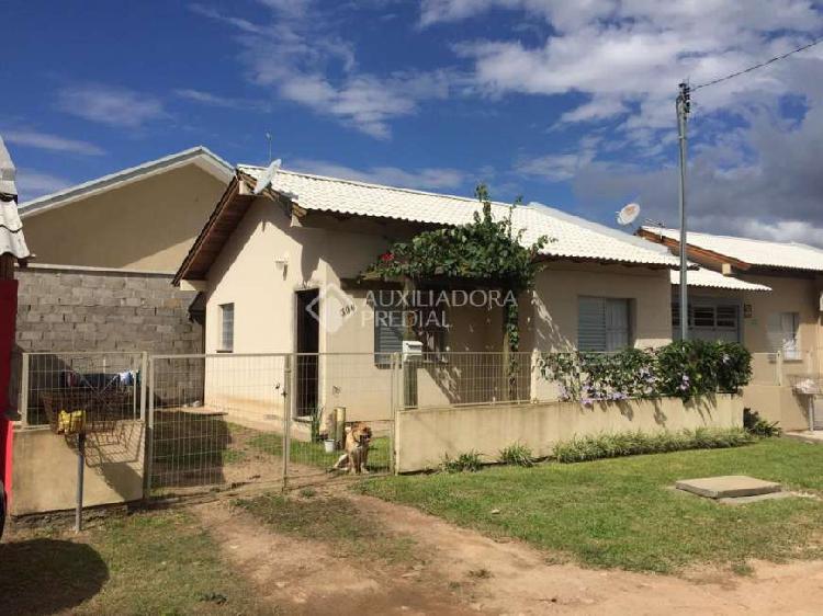 Casa com 2 Quartos à Venda, 44 m² por R$ 175.000 COD.