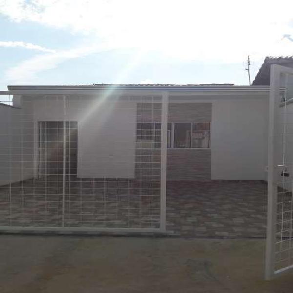 Casa com 2 Quartos à Venda, 69 m² por R$ 250.000 COD. 256