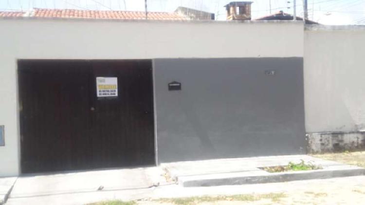 Casa com 2 Quartos à Venda, 70 m² por R$ 290.000 COD.