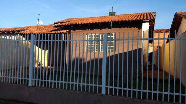 Casa com 2 Quartos à Venda, 75 m² por R$ 160.000 COD.