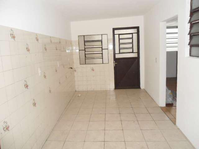 Casa com 2 Quartos para Alugar, 60 m² por R$ 750/Mês COD.