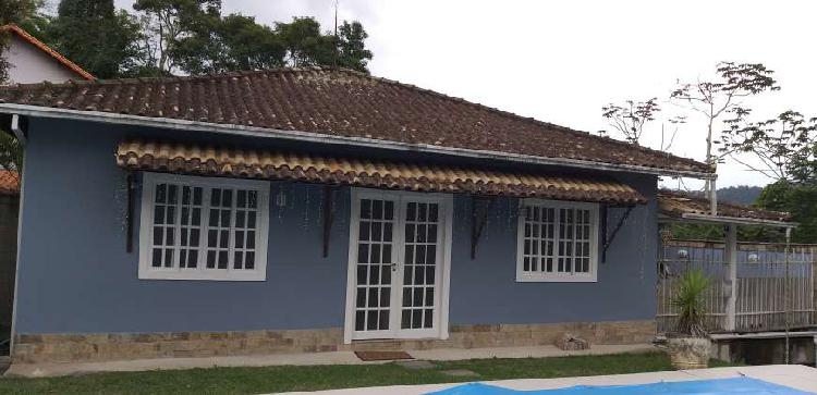 Casa com 2 Quartos para Alugar, 80 m² por R$ 1.600/Mês