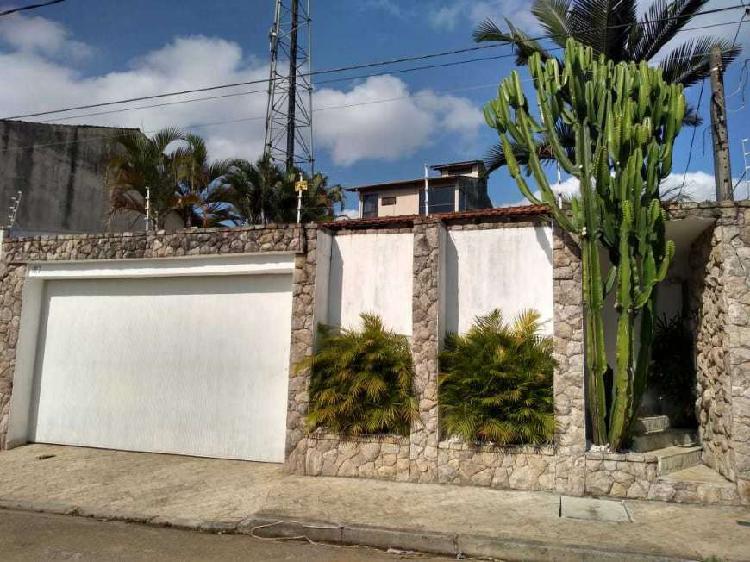 Casa com 3 Quartos à Venda, 180 m² por R$ 510.000 COD.