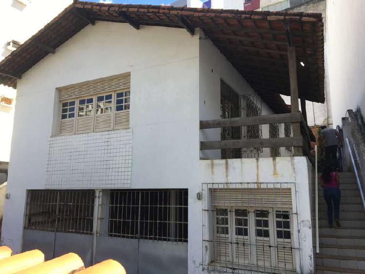 Casa com 3 Quartos à Venda, 219 m² por R$ 950.000 COD. 69