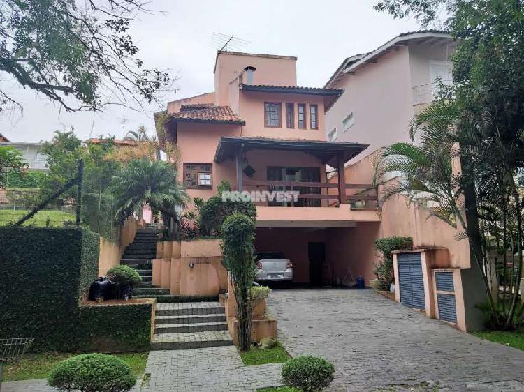 Casa com 3 Quartos à Venda, 260 m² por R$ 690.000 COD.