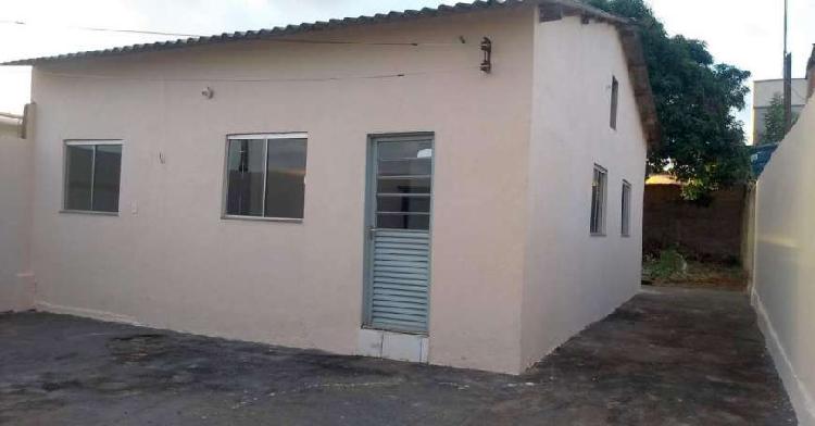 Casa com 3 Quartos à Venda, 70 m² por R$ 159.000 COD.