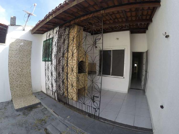 Casa com 3 Quartos à Venda, 85 m² por R$ 184.900 COD.