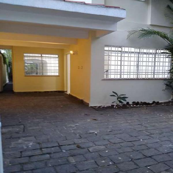 Casa com 3 Quartos para Alugar, 114 m² por R$ 3.500/Mês