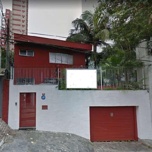 Casa com 3 Quartos para Alugar, 170 m² por R$ 7.500/Mês