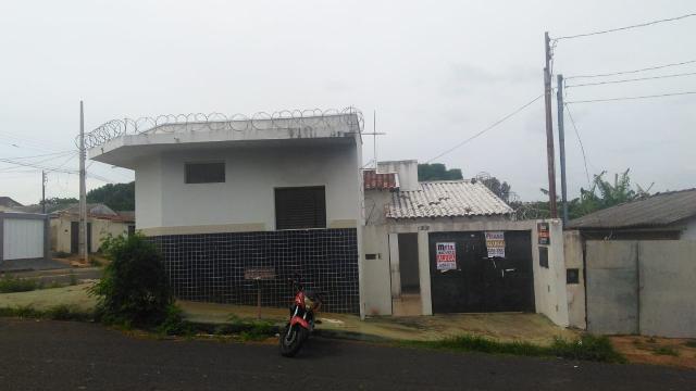 Casa com 3 Quartos para Alugar, 53 m² por R$ 550/Mês COD.