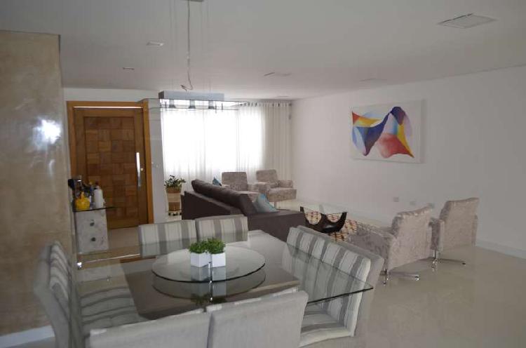 Casa com 4 Quartos à Venda, 300 m² por R$ 1.250.000 COD.