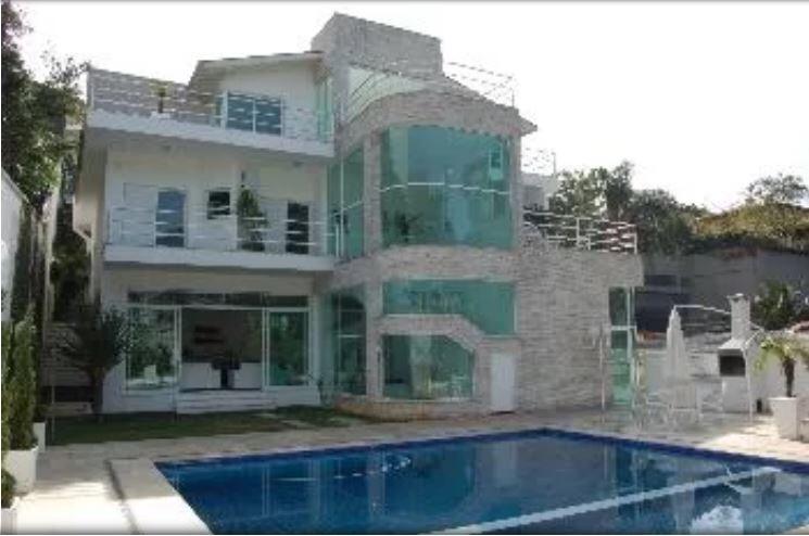 Casa com 4 Quartos à Venda, 871 m² por R$ 5.500.000 COD.