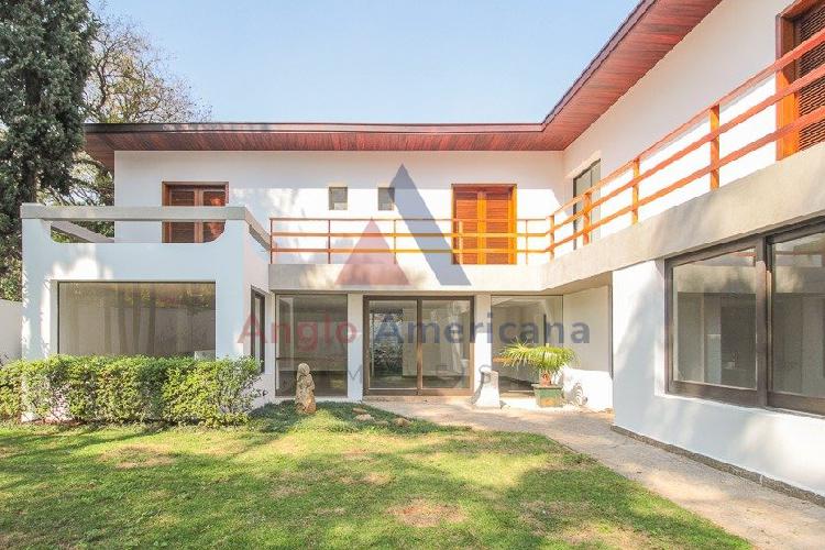 Casa com 4 Quartos para Alugar, 350 m² por R$ 40.000/Mês