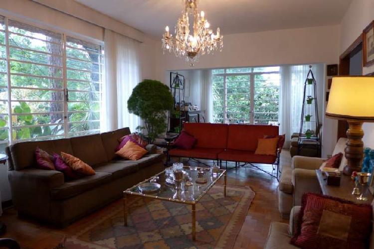 Casa com 5 Quartos à Venda, 250 m² por R$ 3.500.000 COD.