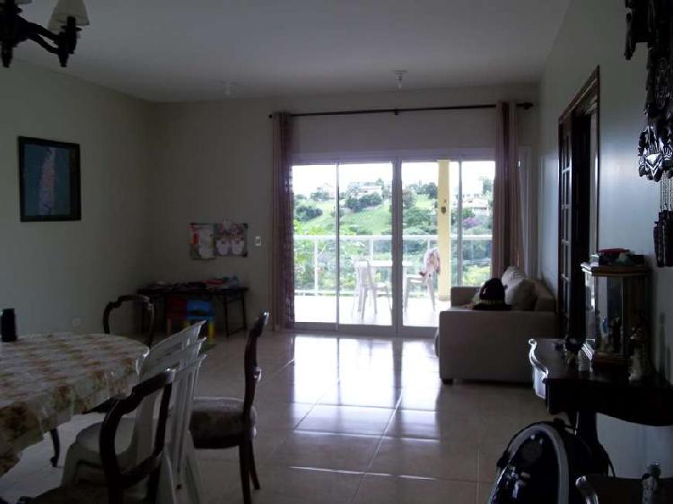 Casa com 5 Quartos à Venda, 345 m² por R$ 1.300.000 COD.