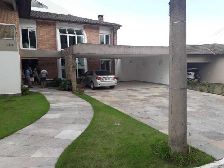 Casa com 5 Quartos à Venda, 596 m² por R$ 2.000.000 COD.