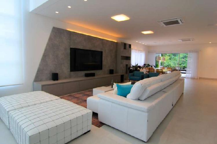 Casa com 6 Quartos à Venda, 620 m² por R$ 5.800.000 COD.