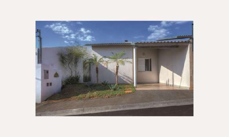 Casa de Condomínio com 2 Quartos à Venda, 64 m² por R$