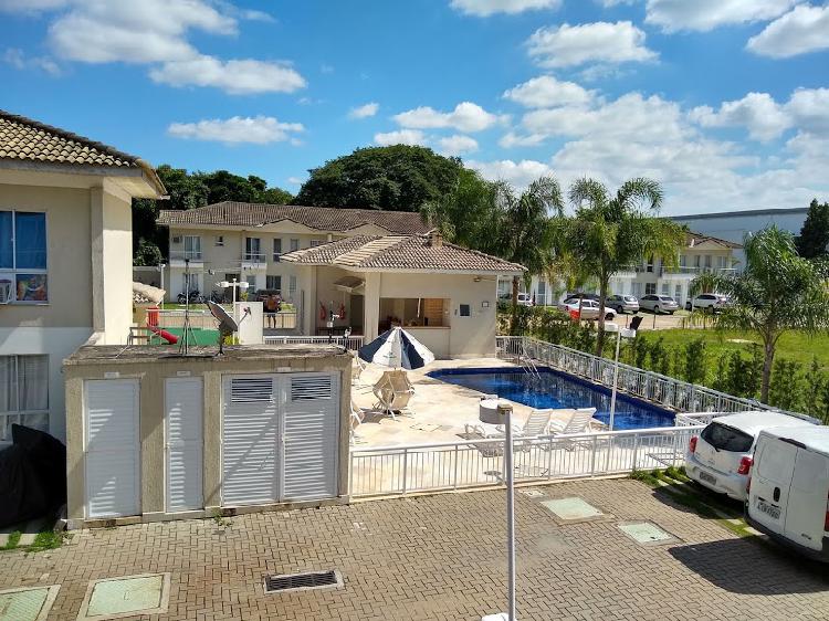 Casa de Condomínio com 2 Quartos para Alugar, 75 m² por R$