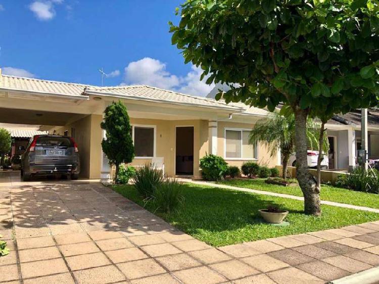 Casa de Condomínio com 3 Quartos à Venda, 160 m² por R$