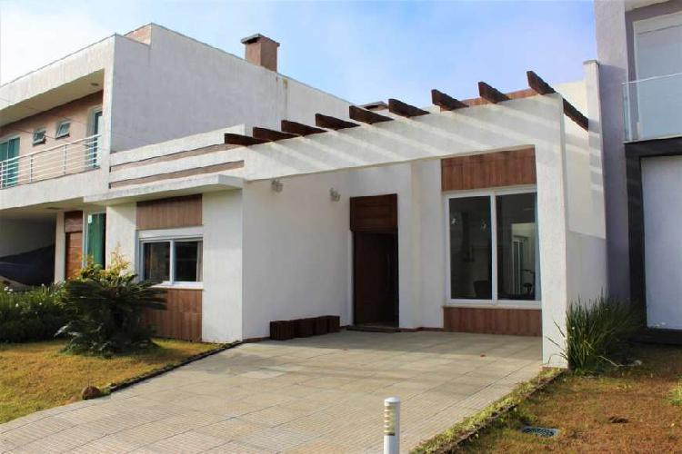 Casa de Condomínio com 4 Quartos à Venda, 150 m² por R$