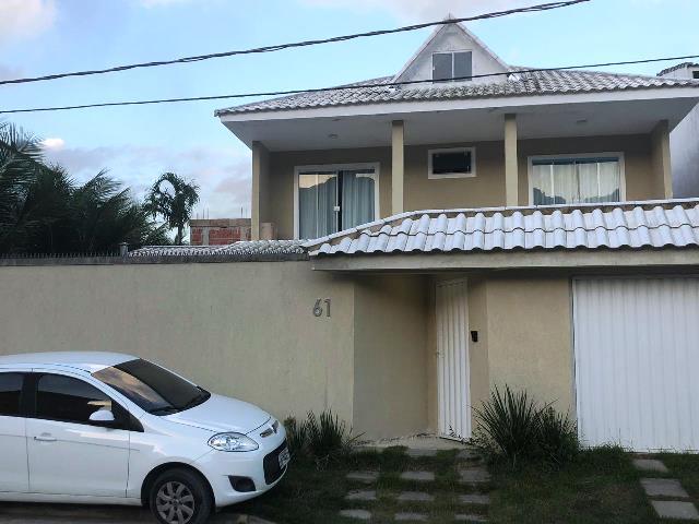 Casa de Condomínio com 4 Quartos à Venda, 310 m² por R$